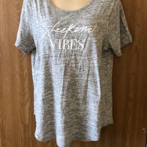 OLD NAVY T SHIRT (L)